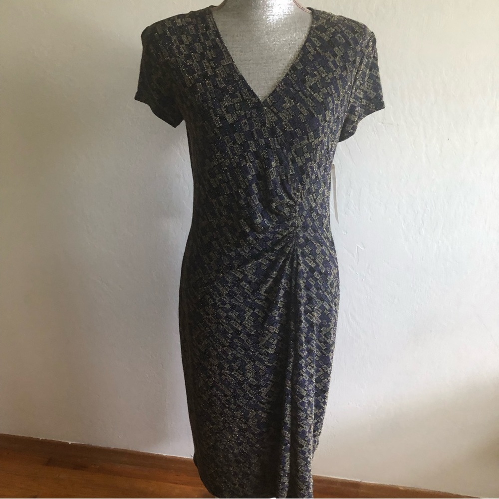 Robbie Bee Patterned V-Neck Short Sleeve Dress